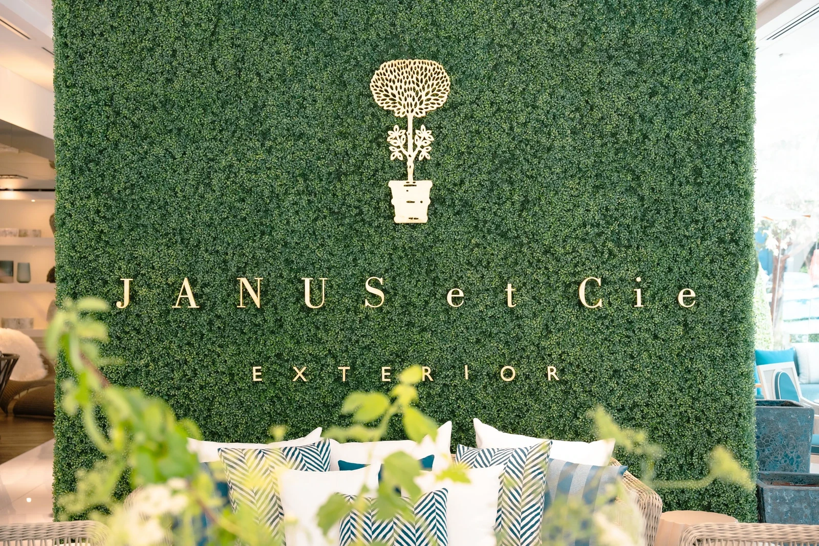 Janus et Ci x Belle Magazine